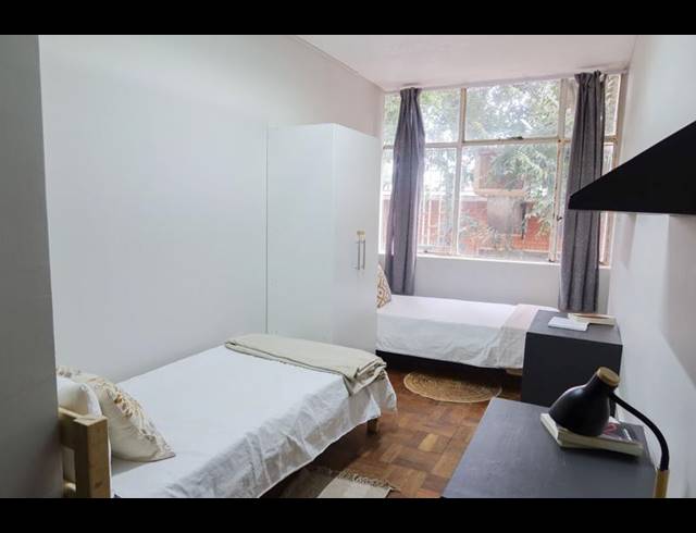 2 BEDROOM PROPERTY TO RENT IN DIE BULT